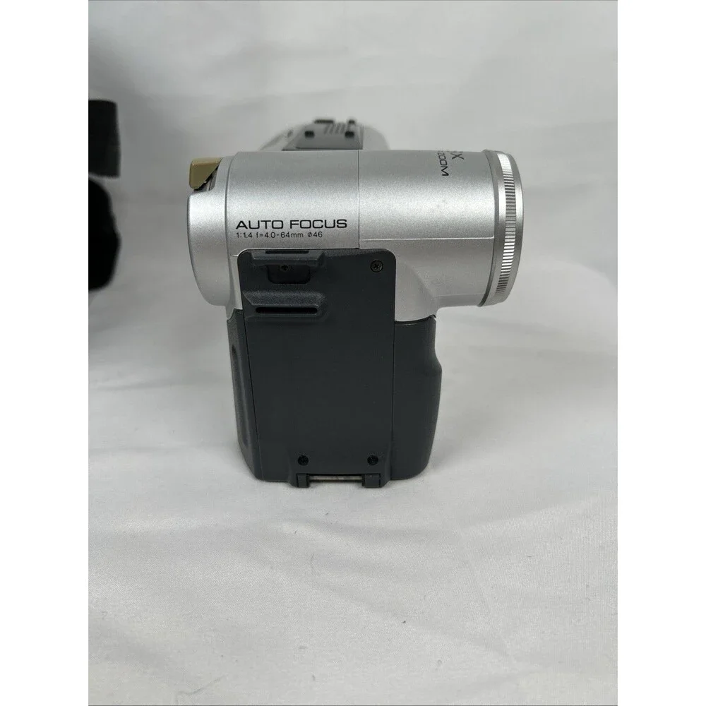 Sharp VL-A110 ViewCam 8 Camcorder Tape Camera 16x Power Zoom Tested